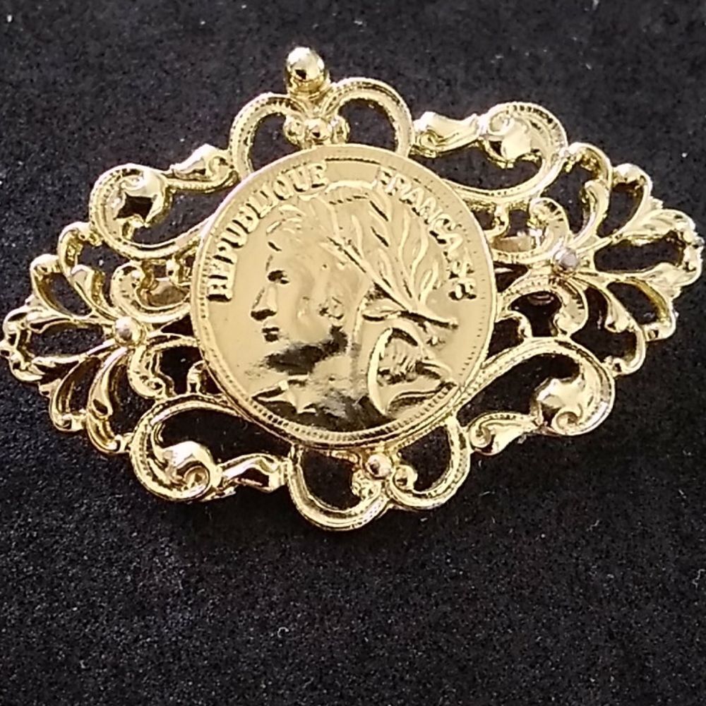Coin Brooch Republique Francaise